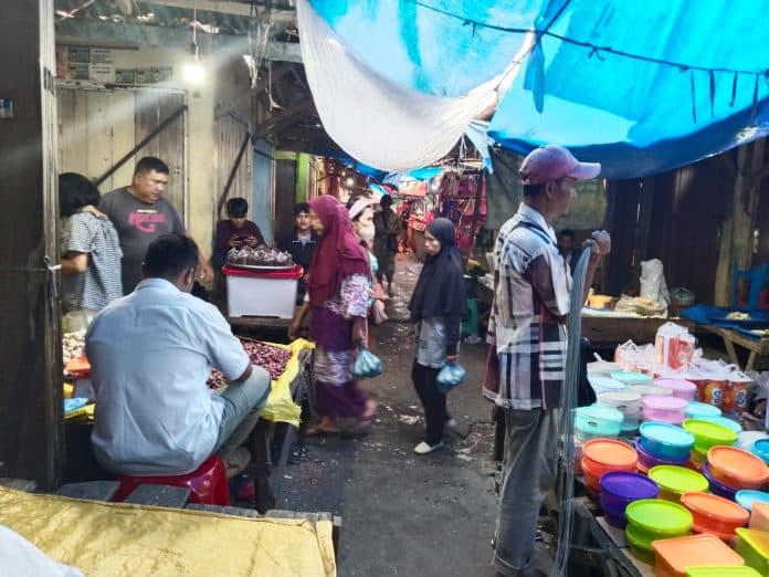 libur_perayaan_paskah_pasar_tradisional_dwikora_terpantau_sepi