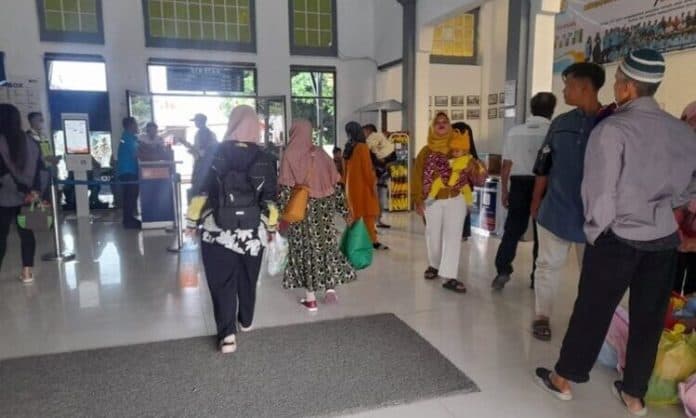 libur_sekolah_jumlah_penumpang_kereta_api_siantar_ekspres_melonjak