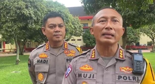 lintas_medan_berastagi_kembali_dibuka_puing_puing_longsor_masih_dalam_proses_pembersihan