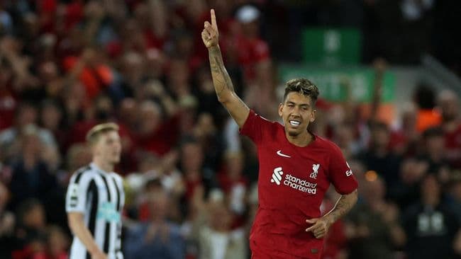 liverpool_vs_newcastle_the_reds_menang_kontroversial