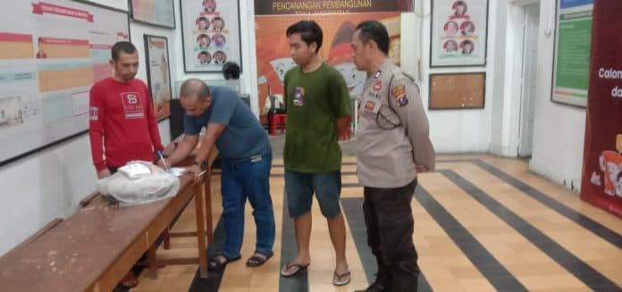 logistik_pilkada_siantar_berdatangan_polres_lakukan_pengamanan