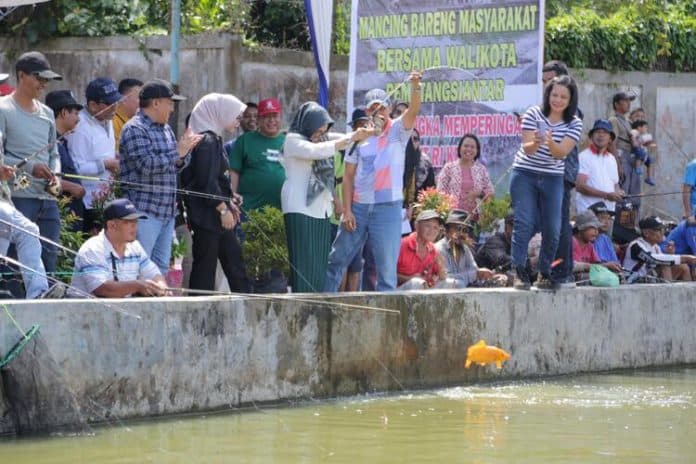 lomba_mancing_bersama_masyarakat_strike_wali_kota_di_bbi_siantar