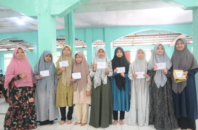 lulusan_darul_mursyid_jadi_saintis_muslim_mandiri_dan_berakhlakul_karimah