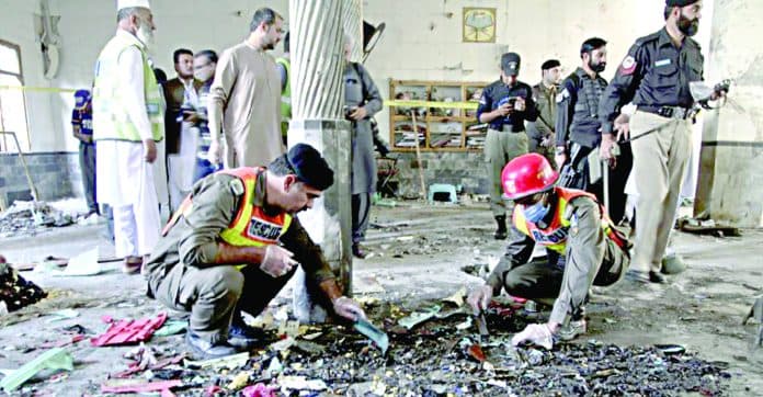 madrasah_di_pakistan_dibom_7_pelajar_tewas_112_terluka