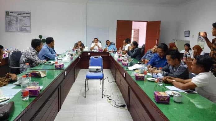 mahasiswa_kecewa_dprd_simalungun_belum_jadwalkan_rdp_lanjutan_soal_polemik_perekrutan_ppk