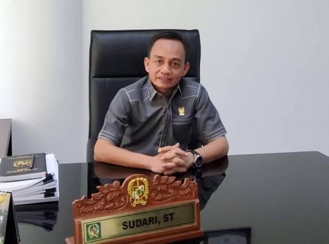 mahasiswi_kedokteran_ribut_dengan_pengunjung_rsud_anggota_dprd_medan_bilang_begini