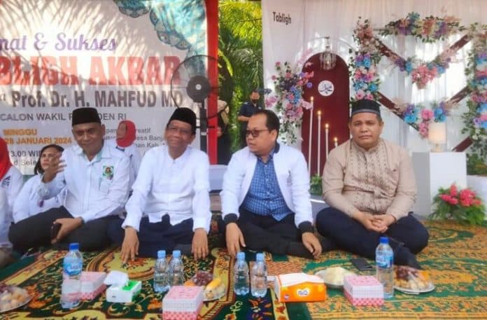 mahfud_sampaikan_pesan_buat_emak_emak_pengajian_asahan