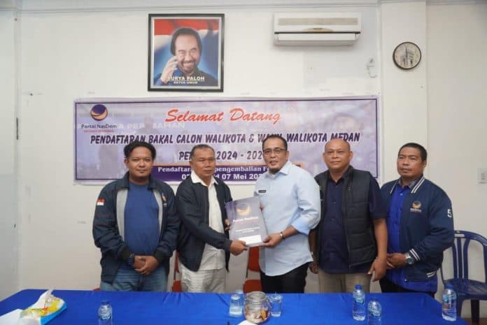 maju_wali_kota_medan_aulia_rachman_daftar_ke_nasdem
