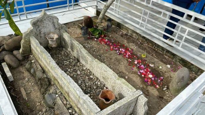 makam_pendiri_kota_medan_punya_2_nisan_begini_ceritanya