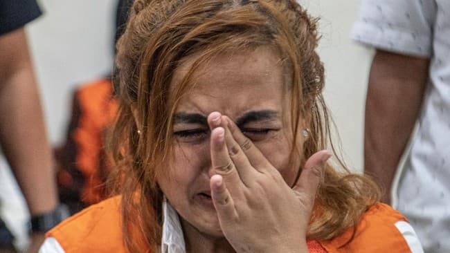 makan_babi_sambil_bismillah_lina_mukherjee_dihukum_2_tahun_penjara