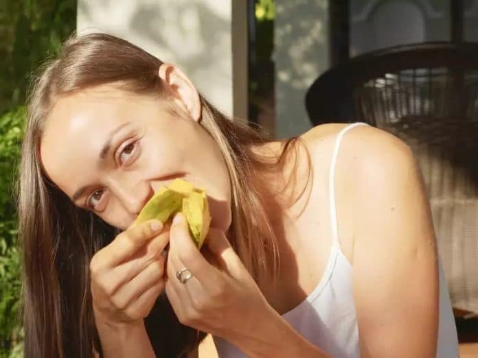 makan_mangga_bisa_mengurangi_kerutan_wajah_pada_wanita_ini_penjelasan_studinya
