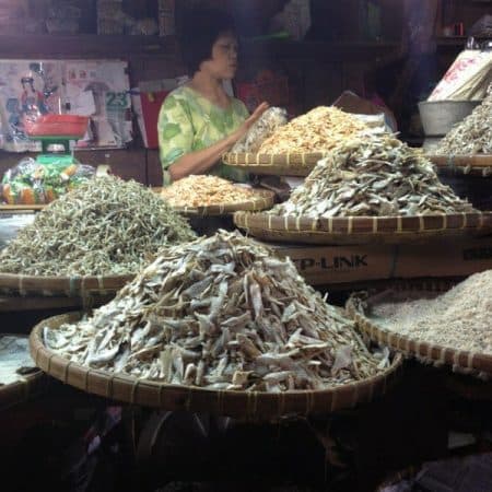 maling_beraksi_di_pasar_horas_barang_yang_hendak_dijual_pedagang_raib