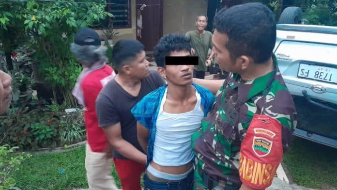 maling_mobil_di_merpati_warga_sinaman_ditangkap_massa