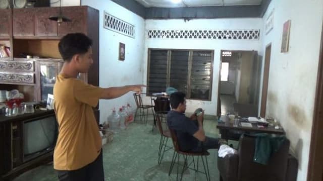 maling_pakai_sebo_gasak_laptop_dan_handphone_di_medan_perjuangan