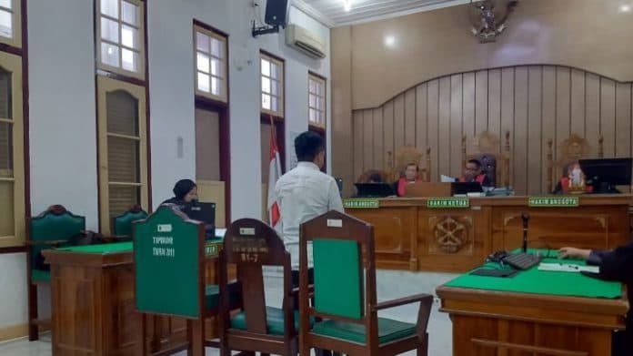 mantan_bendahara_pengeluaran_rsup_h_adam_malik_medan_divonis_6_tahun_penjara