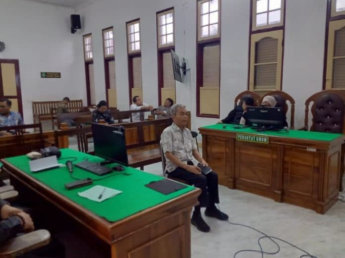 mantan_bupati_samosir_menduga_ada_indikasi_politik_dalam_kasus_korupsi_hutan_tele