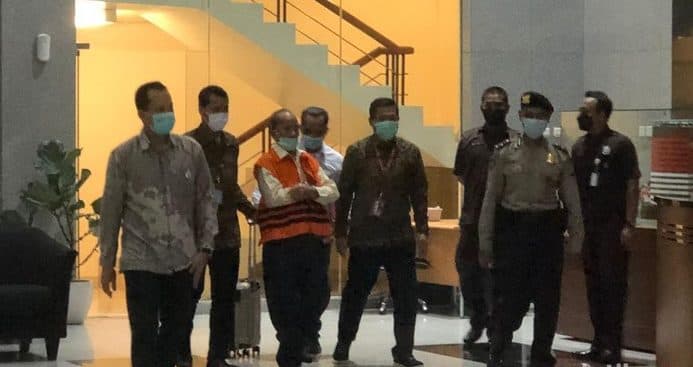 mantan_gubernur_riau_annas_maamun_ditahan_kpk