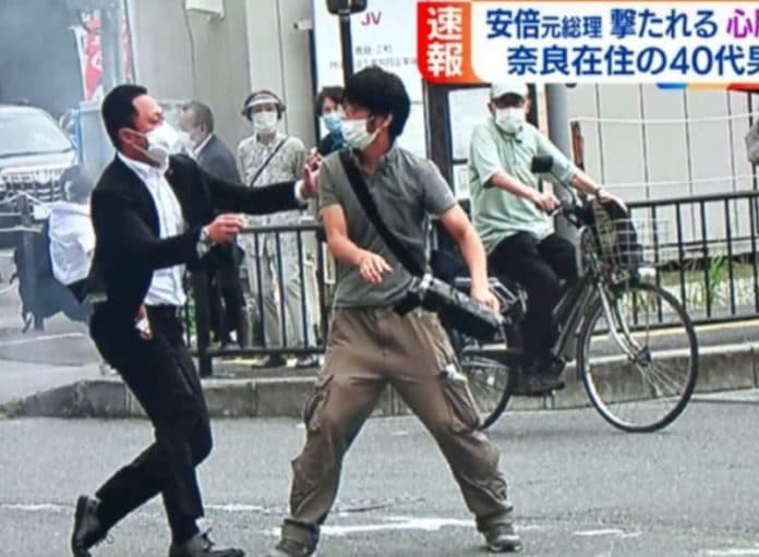 mantan_marinir_terduga_penembak_shinzo_abe_gunakan_senjata_buatan_partai_ldp_tindakan_barbar