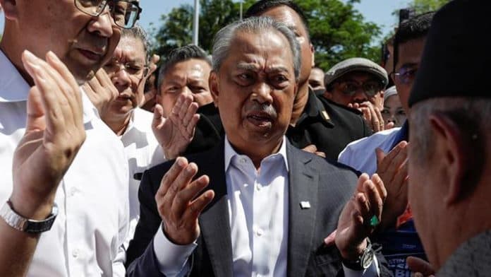 mantan_pm_malaysia_muhyiddin_yassin_didakwa_menghina_raja