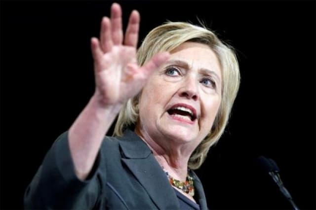 mantap_hillary_clinton_buat_naskah_serial_drama_the_womans_hour