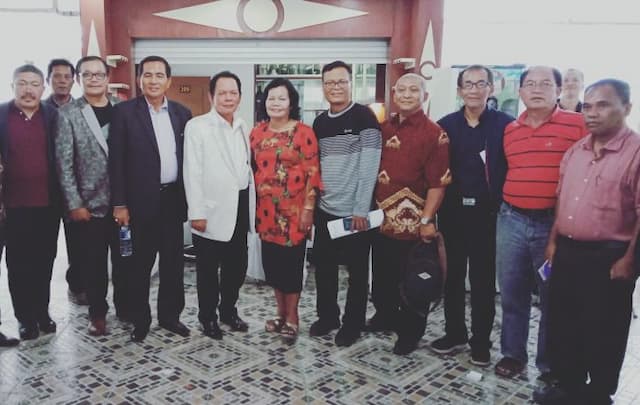 marga_sirait_bersatu_dirikan_rumah_parsaktian