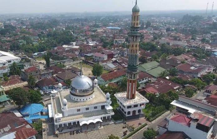 masjid_raya_siantar_kemegahan_dan_keindahan_islam_di_tanah_leluhur_raja_sangnaualuh