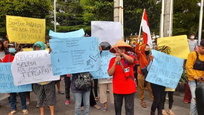 massa_futasi_kembali_unjuk_rasa_ke_dprd_siantar