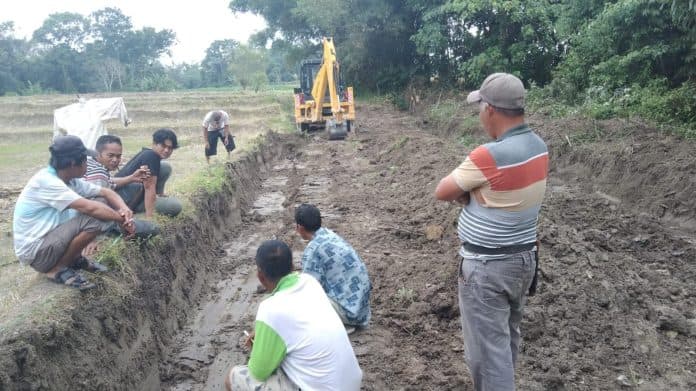 masyarakat_simodong_kecewa_bupati_simalungun_tidak_ikut_partisipasi_gerakan_marharoan_bolon