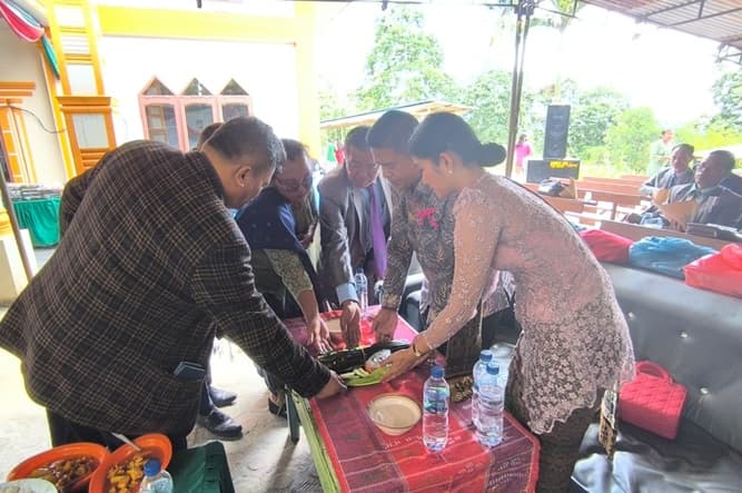masyarakat_sinehi_mangupa_upa_dan_siap_menangkan_eddy_depri_di_pilkada_dairi_2024