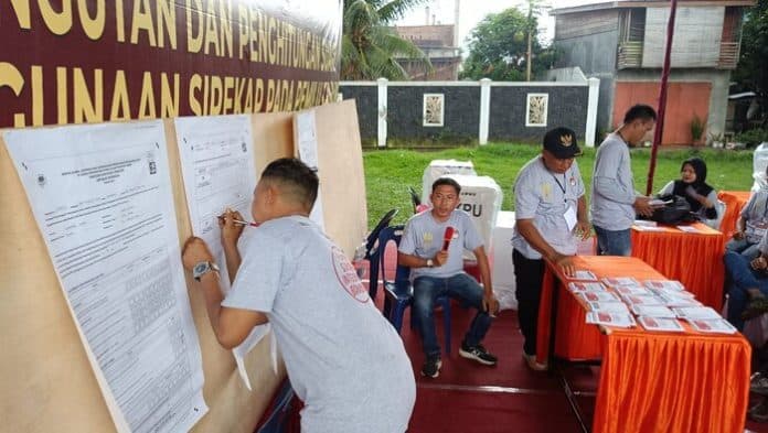 matangkan_kemampuan_petugas_kpu_binjai_gelar_simulasi_pemungutan_suara