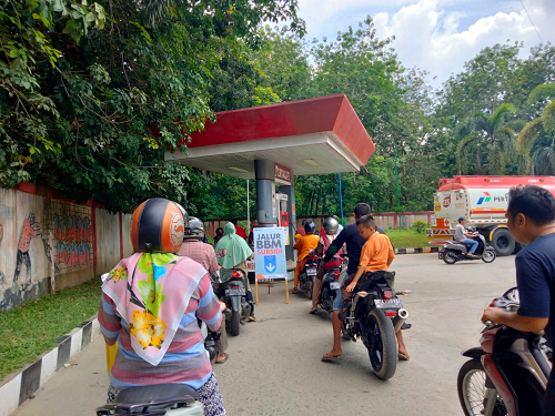 media_asing_ikut_soroti_kenaikan_bbm_di_indonesia