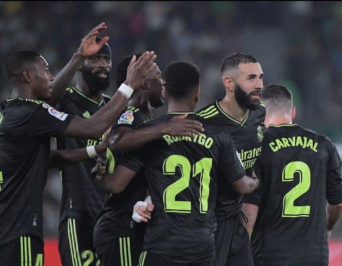 menang_3_0_atas_elche_real_madrid_sukses_di_puncak_klasemen