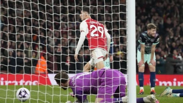 menang_tipis_2_1_dari_brentford_arsenal_puncaki_klasemen_sementara_liga_inggris