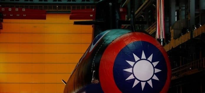 menangkis_china_taiwan_meluncurkan_kapal_selam_baru_buatan_dalam_negeri