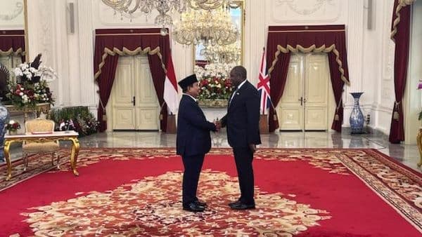 mengawali_kepemimpinannya_prabowo_terima_kunjungan_pemimpin_negara_di_istana