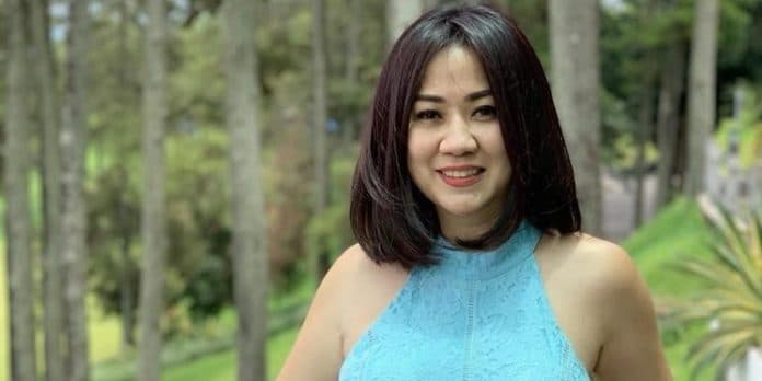 mengenal_tante_ernie_pemersatu_bangsa_yang_viral_ternyata_usianya_sudah_kepala_5