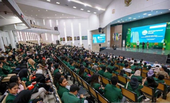menkopukm_ri_butuh_banyak_wirausaha_dari_mahasiswa