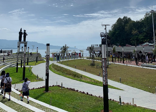 menparekraf_titipkan_rtp_pantai_bebas_parapat_ke_pemkab_simalungun
