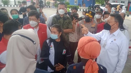 menteri_esdm_kaget_ada_mobil_mewah_isi_bbm_subsidi_di_spbu_sergai