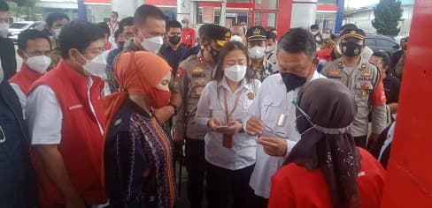 menteri_esdm_spbu_tak_boleh_lagi_melayani_pembelian_bbm_pakai_jerigen