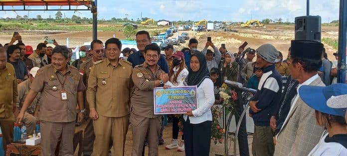 menteri_pertanian_resmikan_kawasan_pertanian_terpadu_di_samosir
