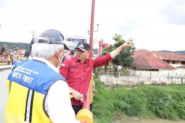 menteri_pupr_tinjau_lokasi_terdampak_gempa_taput