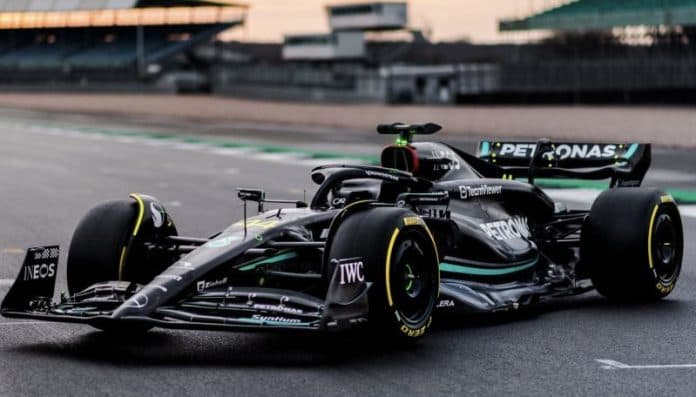 mercedes_terpilih_jadi_mobil_f1_dengan_livery_terbaik_versi_penggemar