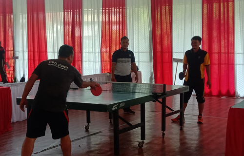 meriahkan_hut_bhayangkara_ke_76_kejuaraan_tenis_meja_di_polres_tapsel_diikuti_16_tim