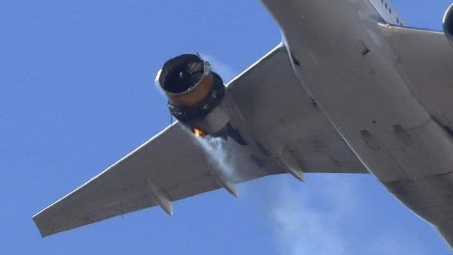 mesin_pesawat_hainan_airlines_terbakar_setelah_lepas_landas