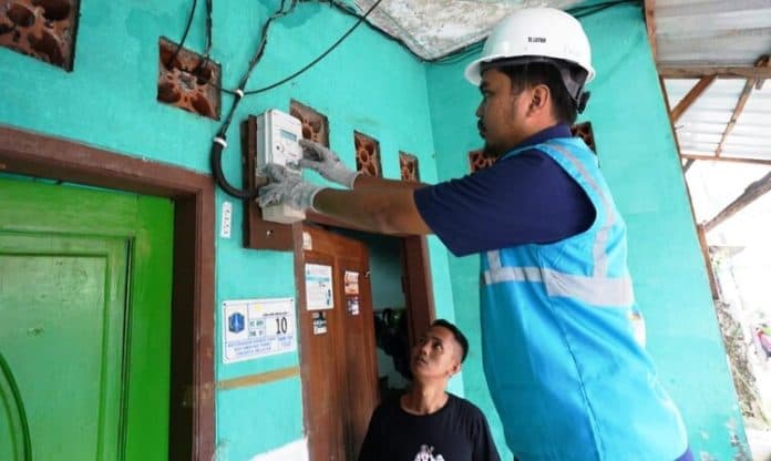 meteran_listrik_ami_banyak_manfaat_dirasakan_pelanggan_pln
