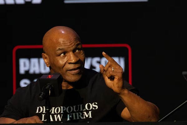 mike_tyson_beri_warning_ke_jake_paul_jelang_pertarungan_20_juli