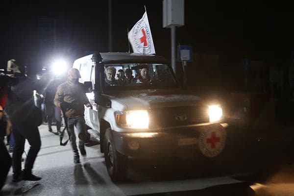 milisi_di_tepi_barat_eksekusi_2_pria_palestina_yang_dituduh_informan_israel