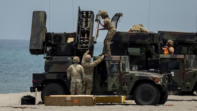 militer_filipina_tembakkan_rudal_anti_misil_di_laut_china_selatan