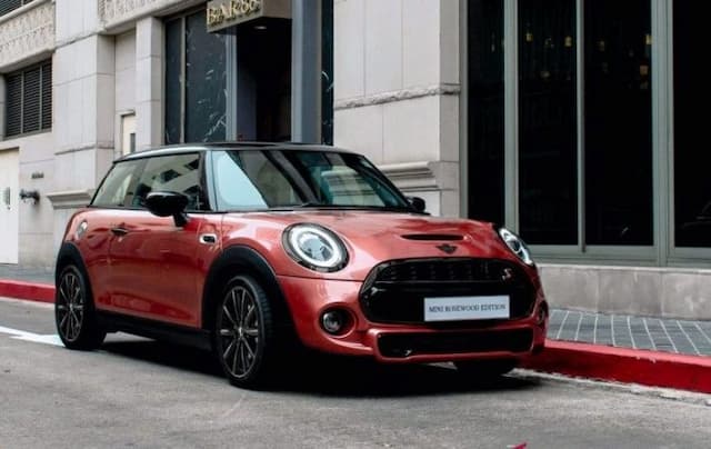 mini_rosewood_edition_mengaspal_di_indonesia